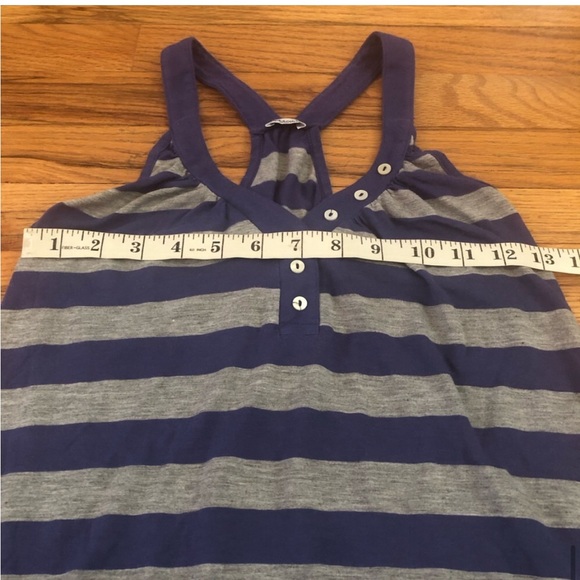 Never worn Splendid tank top blue and grey stripes size small - Picture 6 of 10